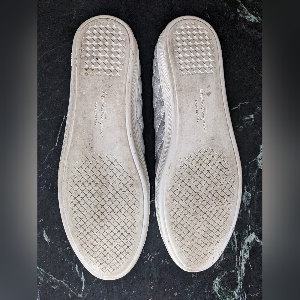 Salvatore Ferragamo Rufina Silver Quilted Ballet Flats Vara Bow - Picture 5 of 8